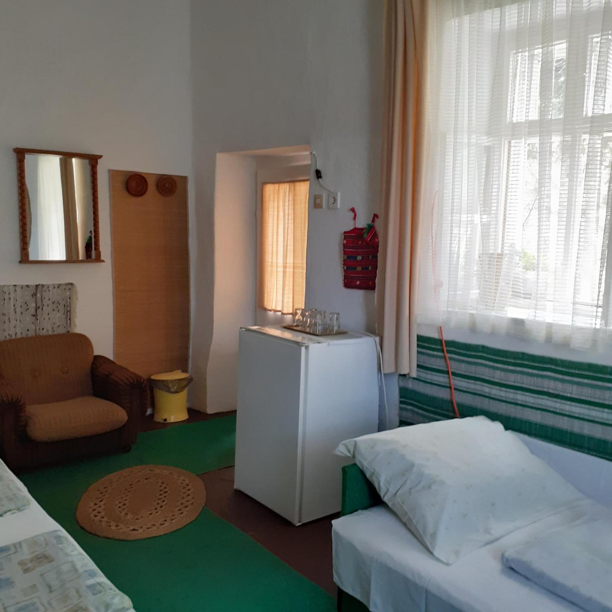 Marika Vendeghaz Daire Abádszalók Oda fotoğraf
