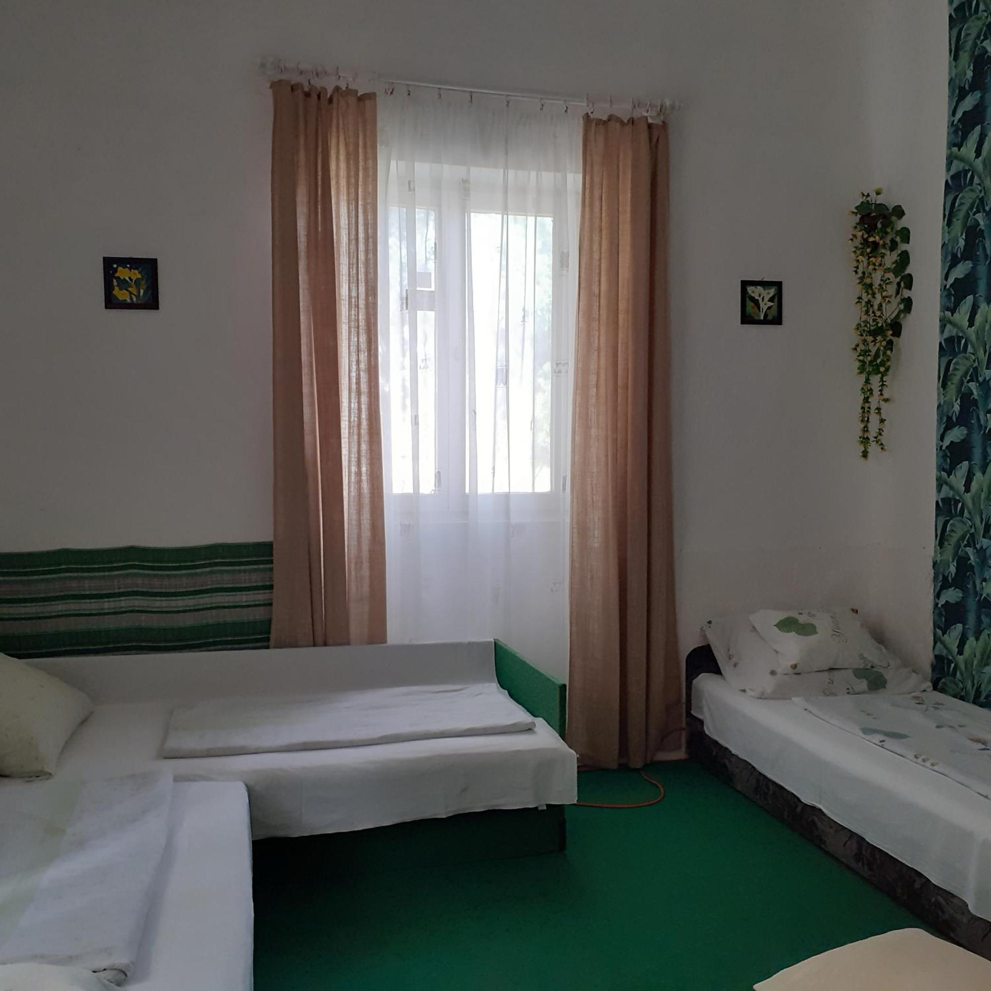 Marika Vendeghaz Daire Abádszalók Oda fotoğraf
